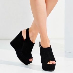 Jeffrey Campbell Dexter Black Suede Wedge Heel (6)